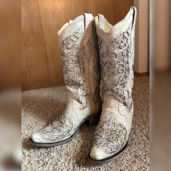 Corral Shoes - Authentic Corral Laser Cut Leather Western Boot